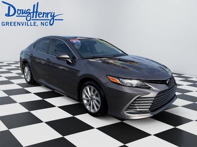 2023 Toyota Camry LE Auto (SE)