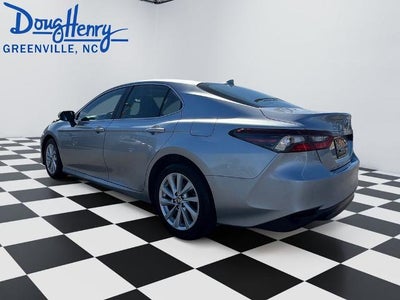 2023 Toyota Camry LE Auto (SE)