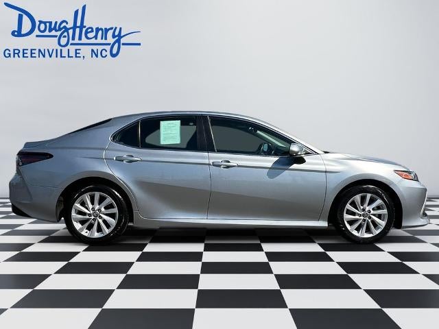 2023 Toyota Camry LE Auto (SE)