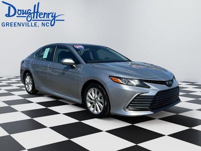 2023 Toyota Camry LE Auto (SE)