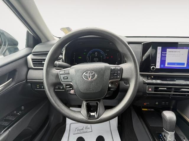 2025 Toyota Camry LE (SE)