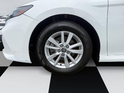 2025 Toyota Camry LE (SE)