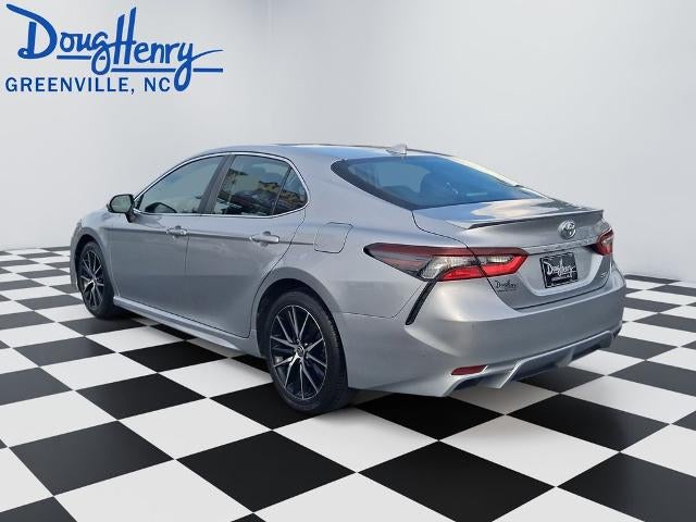 2023 Toyota Camry SE Auto (SE)