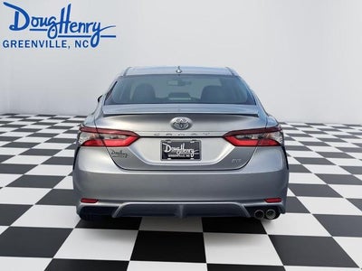 2023 Toyota Camry SE Auto (SE)