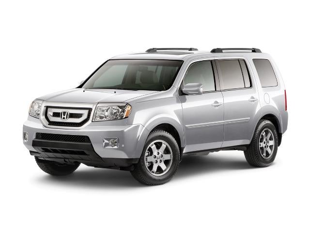 2011 Honda Pilot 2WD Touring with DVD Rear Entertainment System and Navigation