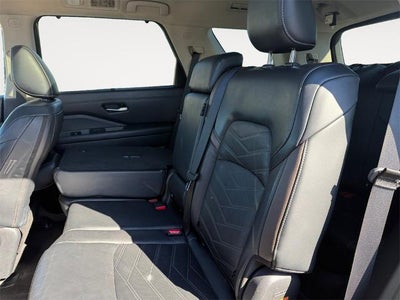 2023 Nissan Pathfinder Platinum 4WD
