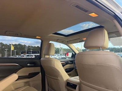 2019 Toyota Highlander Hybrid Limited V6 AWD (Natl)