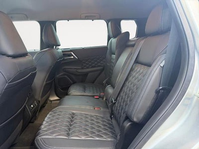 2023 Mitsubishi Outlander SEL FWD