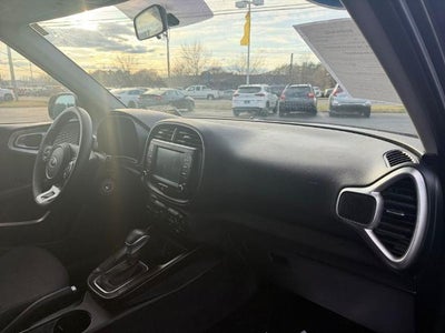 2021 Kia Soul LX IVT