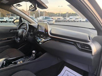 2019 Toyota C-HR LE FWD (Natl)