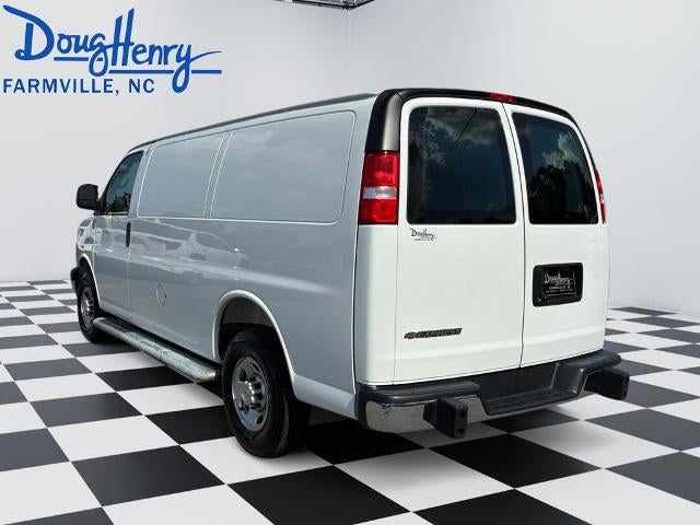 2025 Chevrolet Express Cargo WT