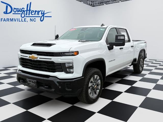 2026 Chevrolet Silverado HD Custom 4WD Crew Cab Standard Box's photo