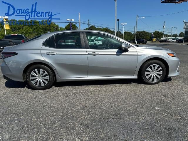 2024 Toyota Camry Hybrid LE