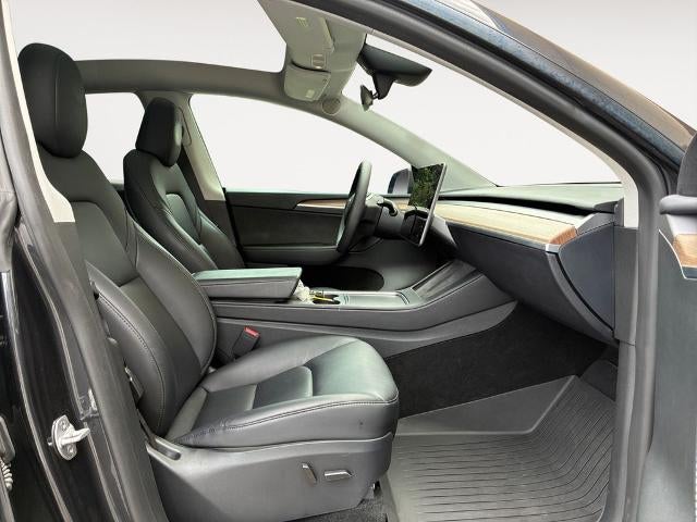 2024 Tesla Model Y Long