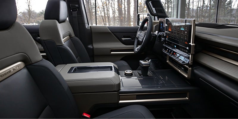 2024 GMC Hummer EV SUV steering wheel