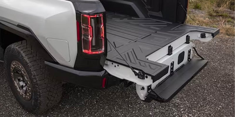 2024 GMC Hummer EV Pickup truck bed